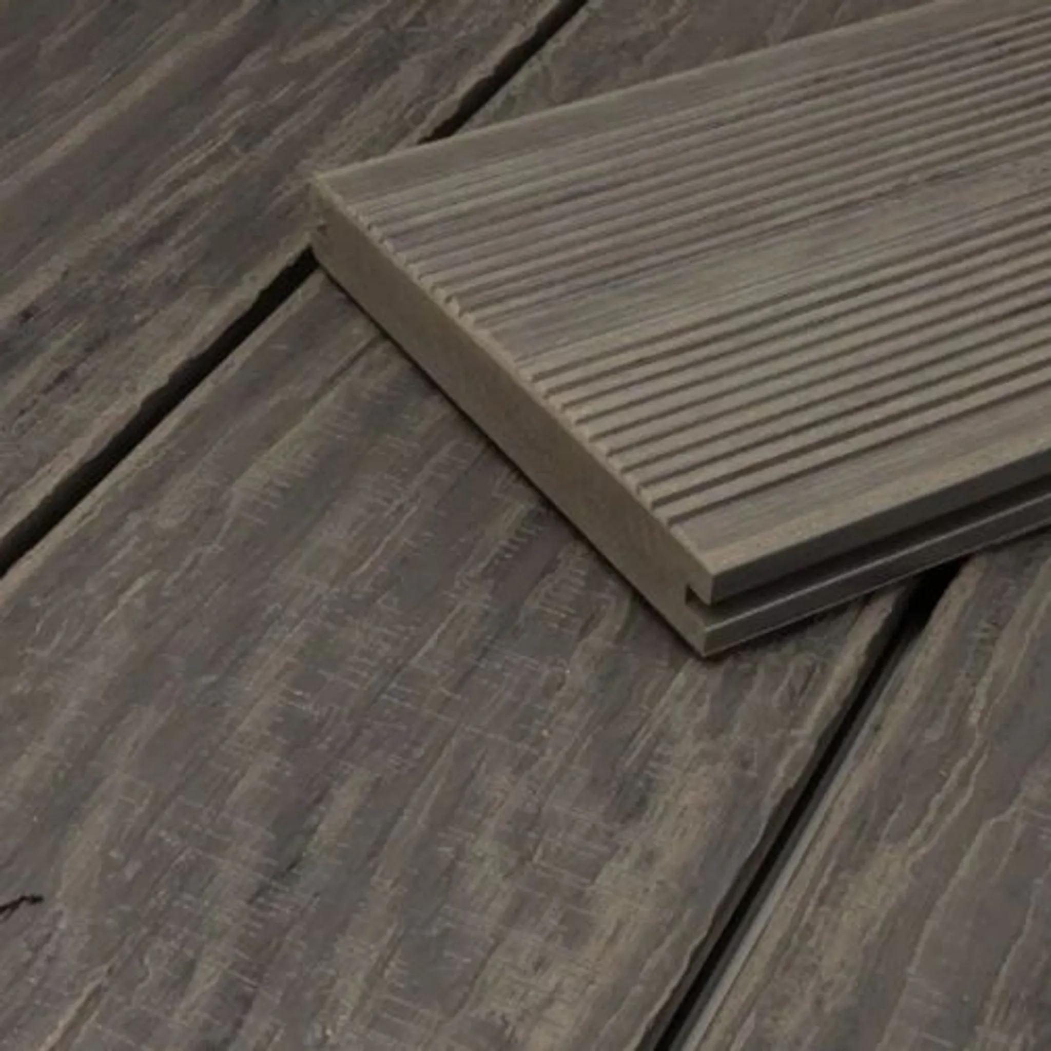 hori-terrassendielen-komplettset-wpc-maui-massiv-grau-tiefe-holzstruktur---geriffelt-21-x-143-mm-10030017754.jpg