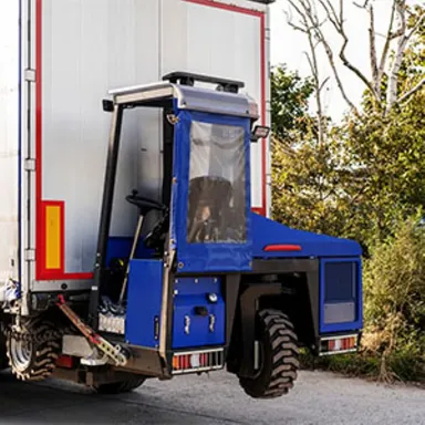 LKW mit Mitnahmestapler.jpg