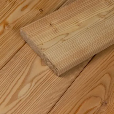 Hier findest du von Terrassendielen aus Lärche sowie eine große Auswahl wichtigsten Informationen und Vorteile