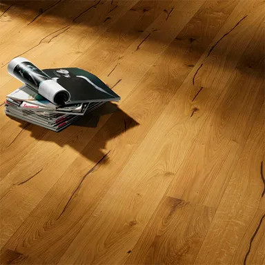 Parkett Eiche mit Zeitschriften 
