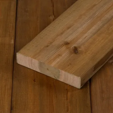 Hier findest du eine große Auswahl an Terrassedielen aus Kiefer und die wichtigsten Informationen und Vorteile