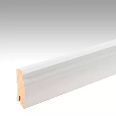Detailaufnahme Sockelleiste in Weiß