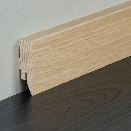hori-massivholzkern--sockelleiste-eiche-weiss-matt-versiegelt-modern-profil-10030020375-produkt-520.jpg