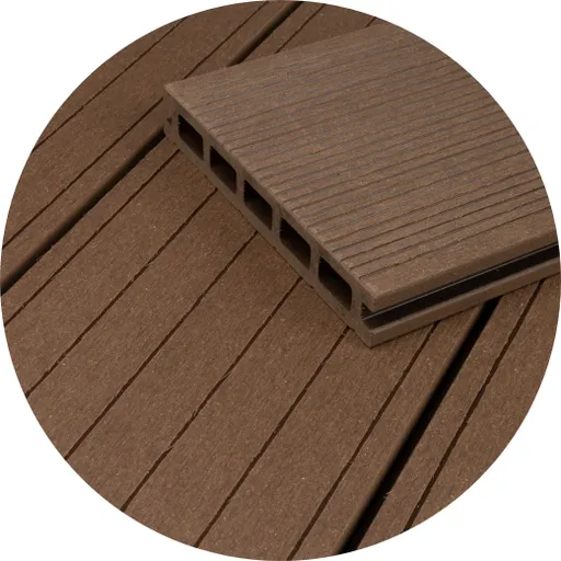 musterbild-casando-wpc-terrassendielen-sind-sehr-robust-und-langlebig.jpg