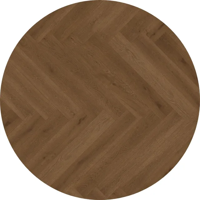 Hier ist ein dunkel brauner Parkettboden in Fischgrätoptik zu sehen.