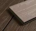 HORI Terrassendielen WPC/BPC massiv Schutzummantelung dunkelbraun + beige/creme 20 x 140 mm 2