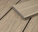 HORI Terrassendielen WPC Maui Massiv beige tiefe Holzstruktur + geriffelt 21 x 143 mm 0