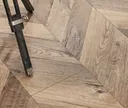 DOMIZIL PVC freier Klick-Designboden Eiche geräuchert Fischgrätdiele 2
