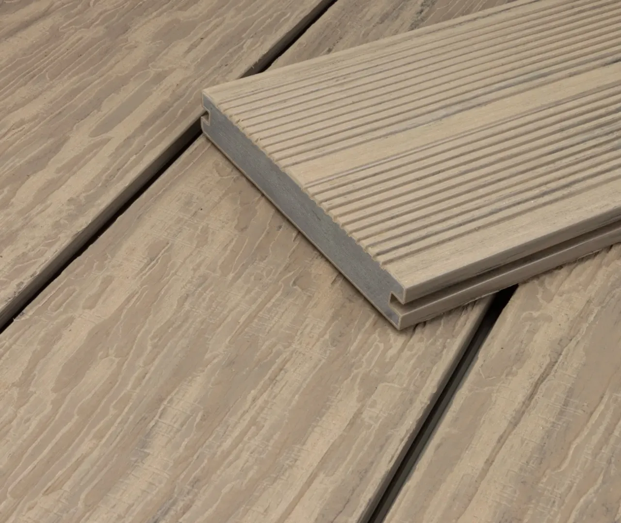 HORI Terrassendielen Komplettset WPC Maui Massiv beige tiefe Holzstruktur + geriffelt 21 x 143 mm (10030017755)