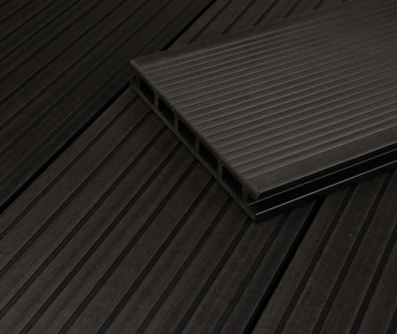 HORI Terrassendielen Komplettset WPC Malta Hohlkammer anthrazit fein geriffelt / grob genutet 21 x 145 mm (10030015412)