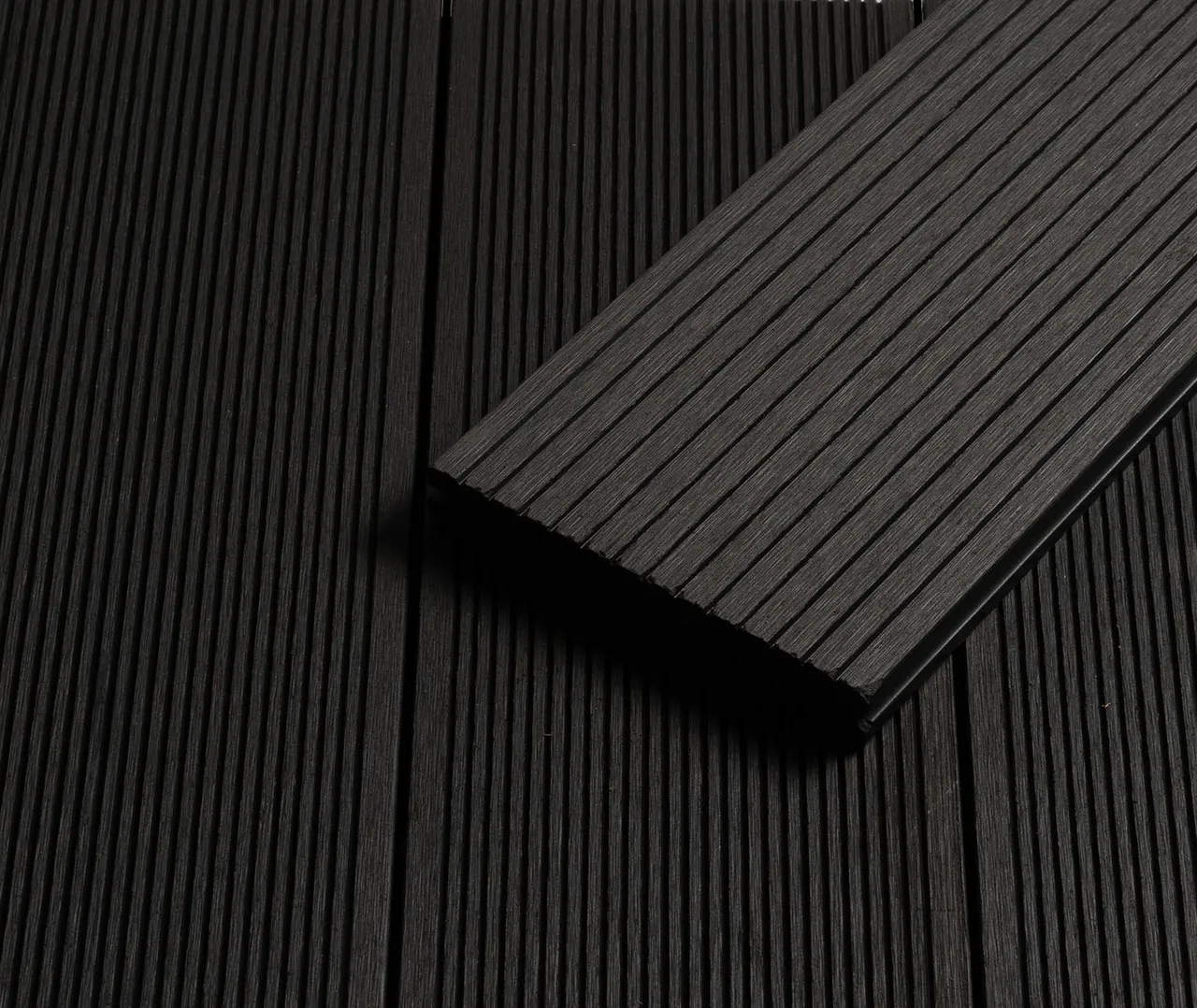 HORI Terrassendielen Komplettset WPC Mauritius massiv anthrazit grob / fein geriffelt 20 x 140 mm (10030018373)