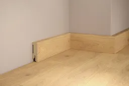 tilo MDF-Sockelleiste Eiche Mandel foliert 0