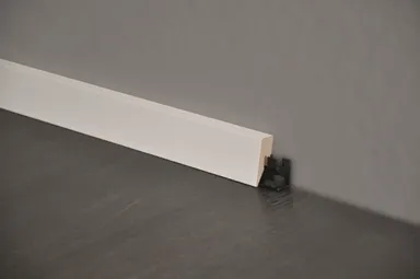 ter Hürne Sockelleiste Dekor OF 2229 Kristallweiß 1