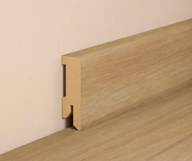 tilo MDF-Kern-Sockelleiste Eiche Natur foliert 1