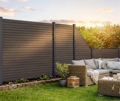 NewTechWood WPC Sichtschutzzaun Stecksystem Komplettset Modena Rhombus 0