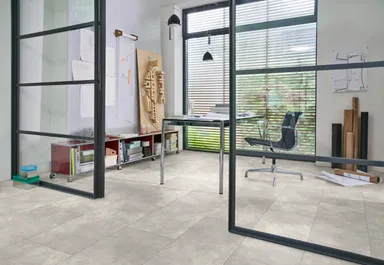 PARADOR PVC freier Klick-Designboden Modular ONE Beton hellgrau Steinstruktur Fliese 5