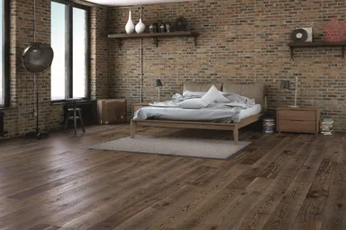 HORI Parkett Esche Country dunkel gefärbt Landhausdiele versiegelt 2