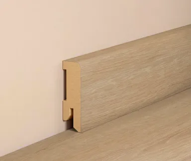 tilo MDF-Kern-Sockelleiste Eiche Weiss foliert 1