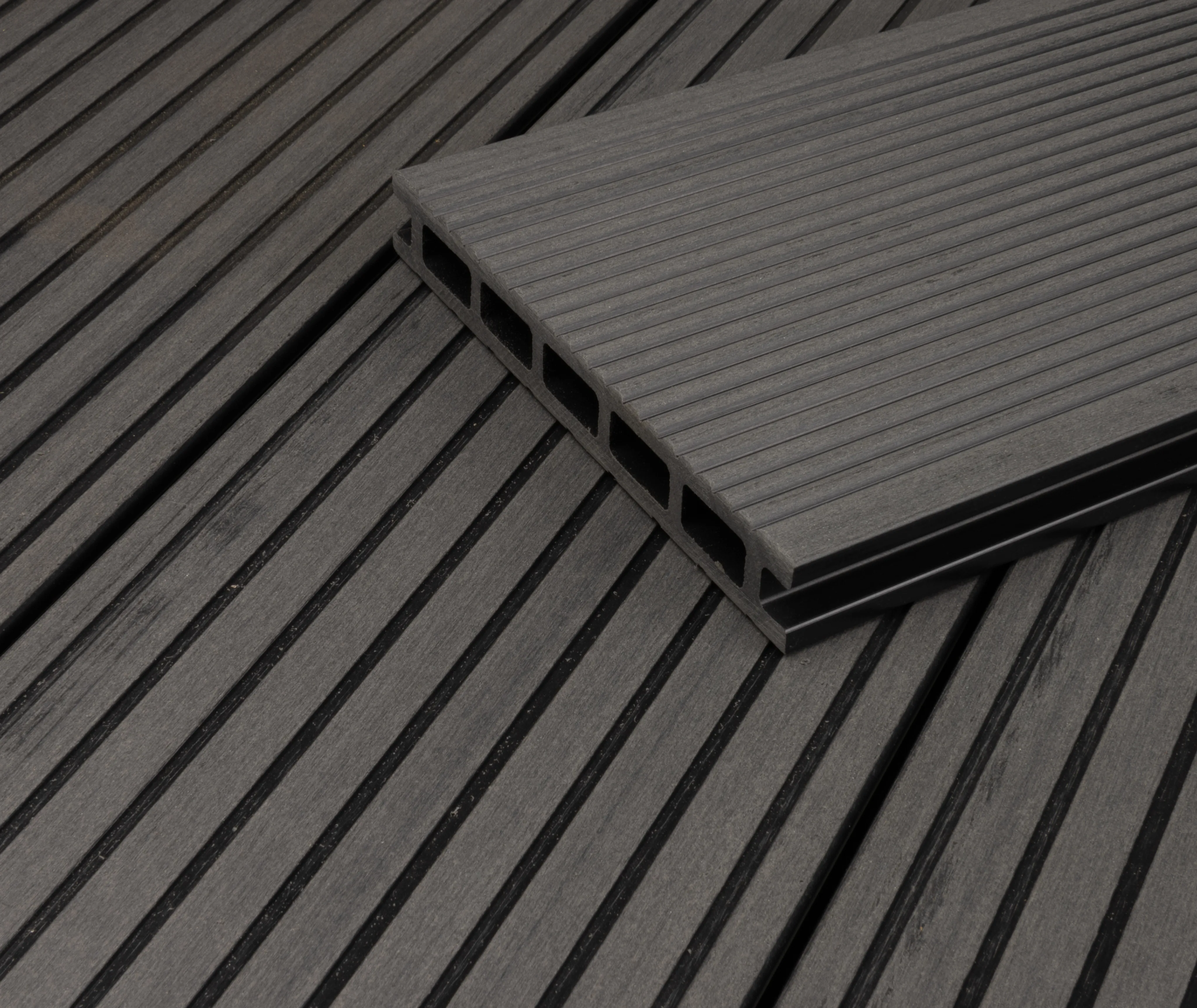 HORI Terrassendielen Komplettset WPC Malta Hohlkammer grau fein geriffelt / grob genutet 21 x 145 mm (10030015418)