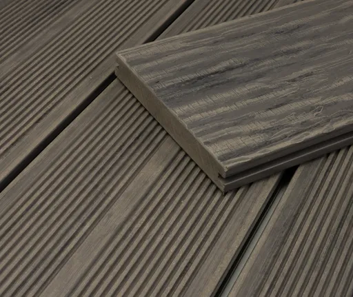 HORI Terrassendielen Komplettset WPC Maui Massiv grau tiefe Holzstruktur + geriffelt 21 x 143 mm