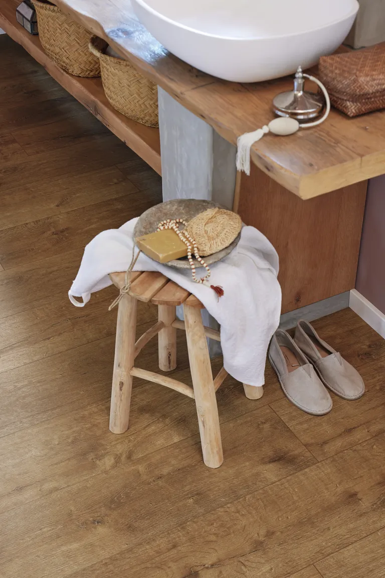 MEISTER PVC-freier Designboden MeisterDesign. flex DD 400 Stieleiche cognac Landhausdiele 1