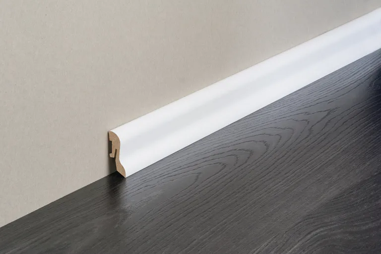 HORI MDF-Kern Sockelleiste Gletscherweiß Grundierfolie ähnlich RAL 9016 Classic Profil 0
