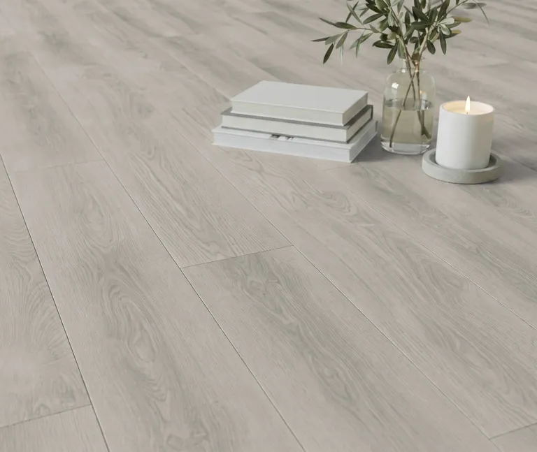 HORI Klick-Hartvinylboden Classic Rigid SPC Eiche Misty Oak Landhausdiele synchron Holzstruktur schmal 6