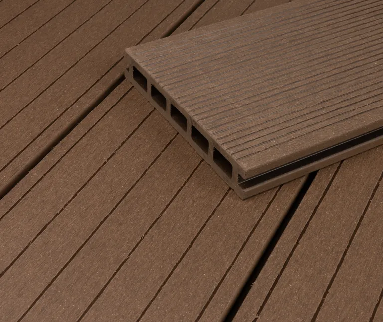 HORI Terrassendielen Komplettset WPC/BPC Hohlkammer braun 1