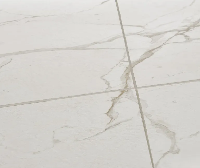 MODEE Wandverkleidung 2800 x 1175 x 4 mm Platte Stone Essence Pietra Santa mit Naturstruktur 1