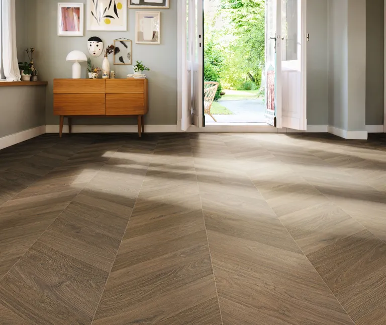 HARO Laminat Tritty 200 Aqua Eiche geräuchert authentic Fischgräte 1