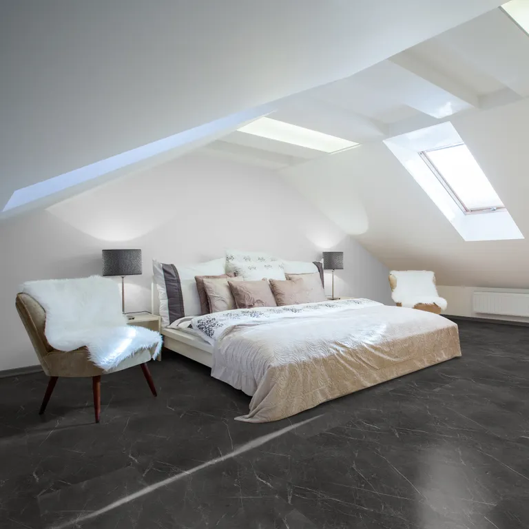 HORI Klick-Hartvinylboden Rigid SPC XXL Fliesenformat Marmo di Carrara Antracite Steinstruktur 8