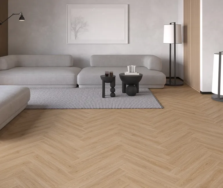 HORI Klick-Hartvinylboden SPC Eiche Calma Herringbone synchron Holzstruktur 1