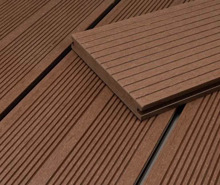 HORI Terrassendielen WPC Bali Massiv dunkelbraun beidseitig geriffelt 20 x 140 mm 1