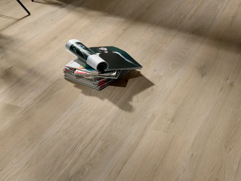 HORI Klebe-Vinylboden massiv Eiche Sapwood Holzstruktur Landhausdiele 4