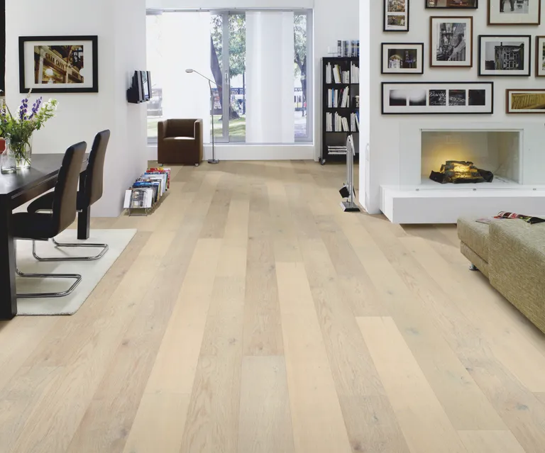 HORI Parkett Eiche Landhausdiele Variant gebürstet grau braun UV-geölt 2. Wahl 4