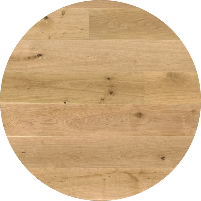 Hier ist ein heller Fertigparkettboden zu sehen.