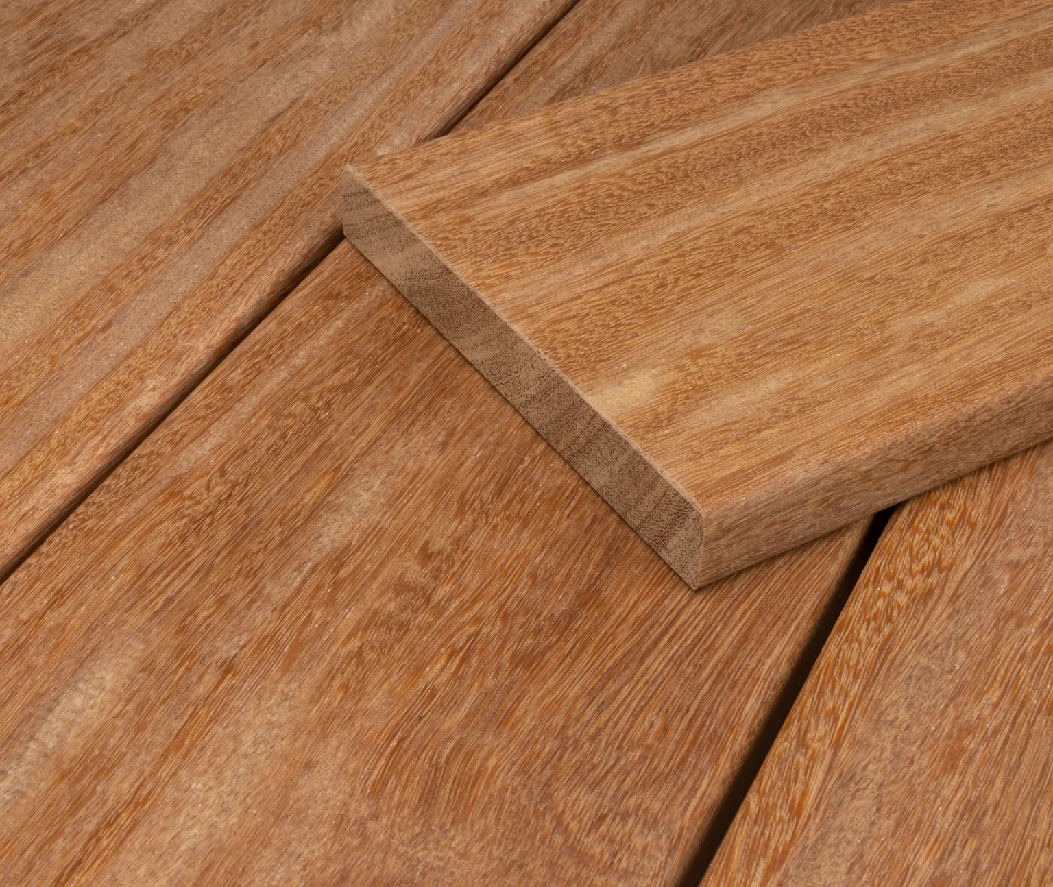 Terrassendiele Holz Cumaru massiv gehobelt Komplettset Komplettbausatz 5-78 m² 