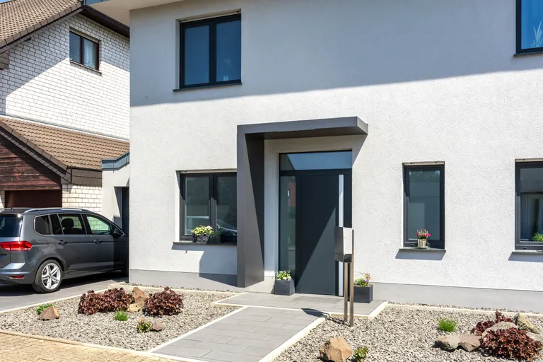 Gutta Vordach Haustür mit Seitenteil BS PLUS aluminium 2