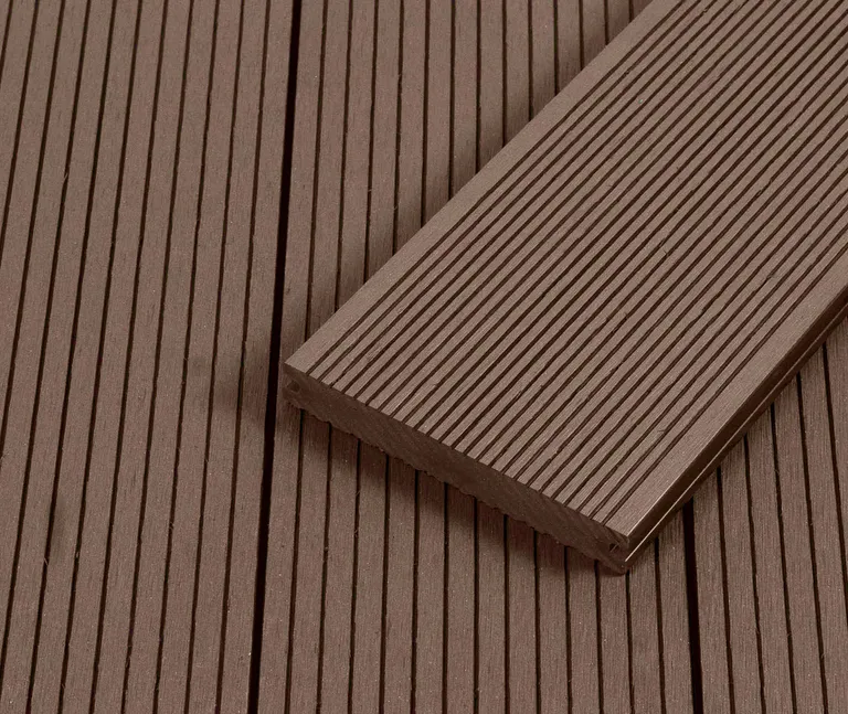 HORI Terrassendielen WPC Mauritius massiv braun grob / fein geriffelt 20 x 140 mm 1
