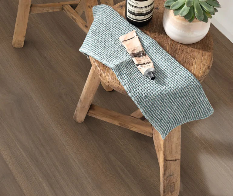 EGGER Klick-Designboden PRO Design Bedollo Nussbaum mittel EPD036 Landhausdiele 4