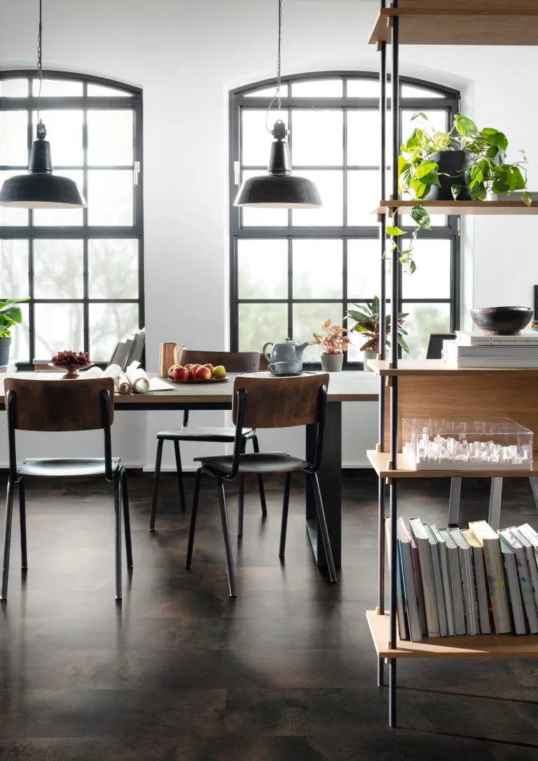 EGGER Klick-Designboden Aquadura+ Hybridboden EDF303 Titanit anthrazit 4