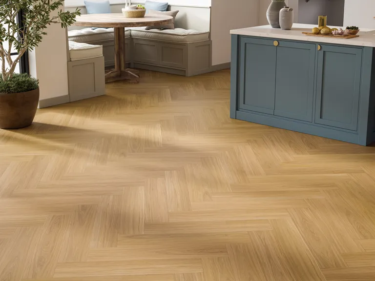 PARADOR Klick-Vinylboden SPC Trendtime 3 SPC Eiche Oxford karamellbraun Seidenmatte Struktur Fischgrät 3
