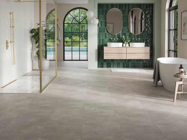 PARADOR Klick-Vinylboden SPC Trendtime 5 Stein Trafalgar hellgrau Mineralstruktur Fliese 1
