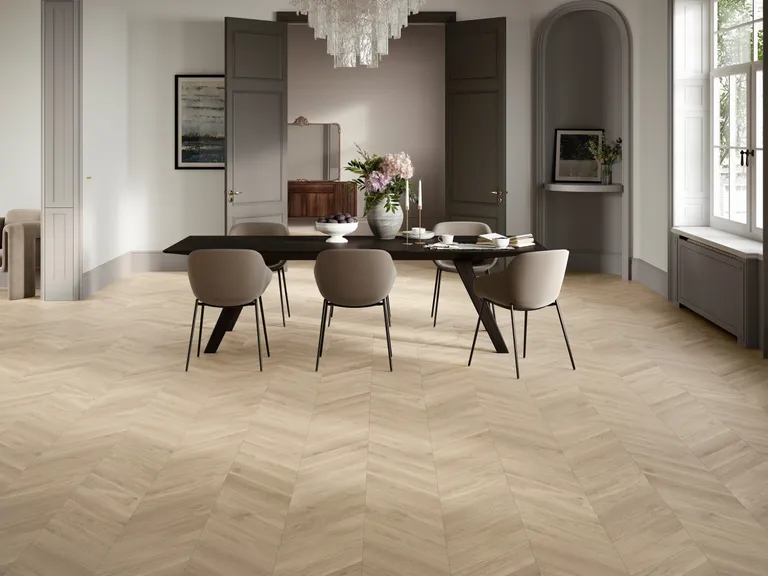 PARADOR Laminat Trendtime 8 Eiche Loire beige Seidenmatte Struktur Chevron 2