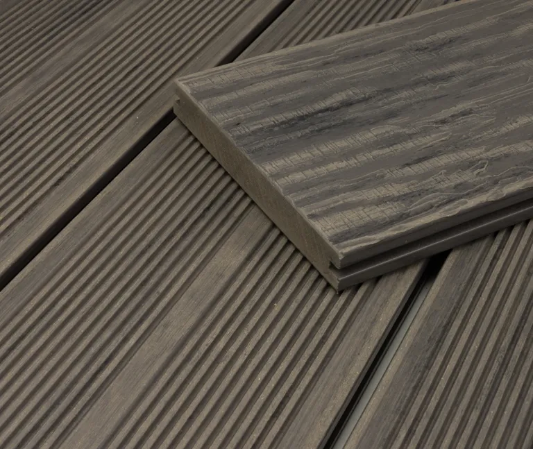HORI Terrassendielen Komplettset WPC Maui Massiv grau tiefe Holzstruktur + geriffelt 21 x 143 mm 1
