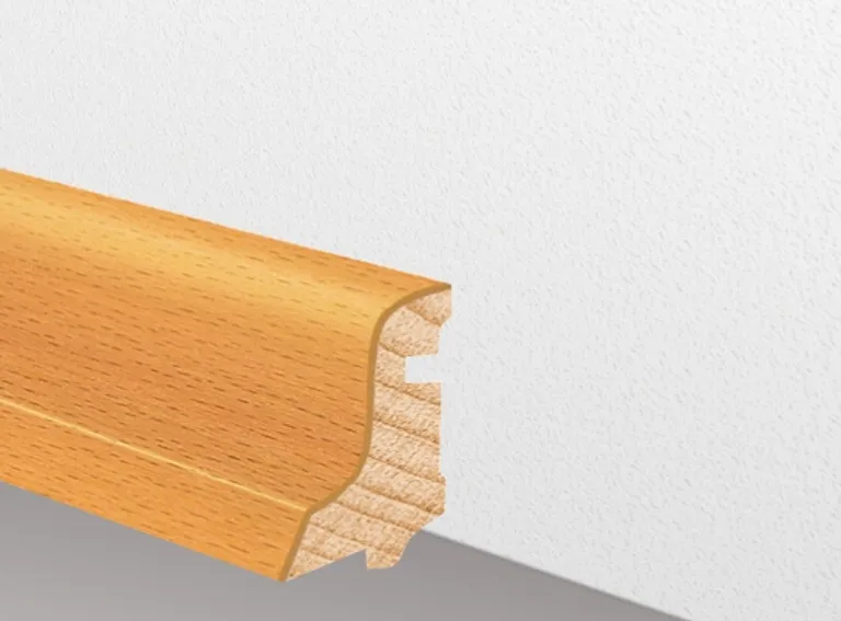 HORI Sockelleiste Lärche furniert geölt 1